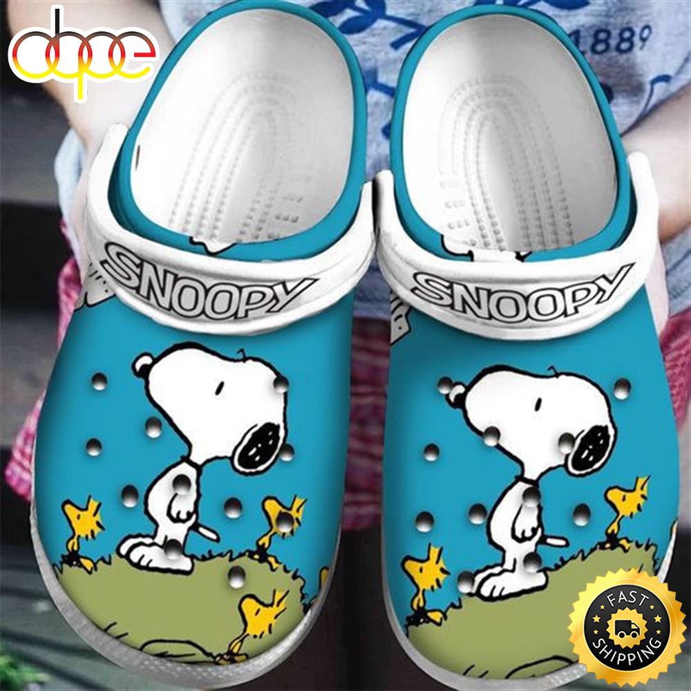 Snoopy Flower Amp Grass Pattern Crocs Classic Clogs Shoes In Blue Amp White Jsjeuf
