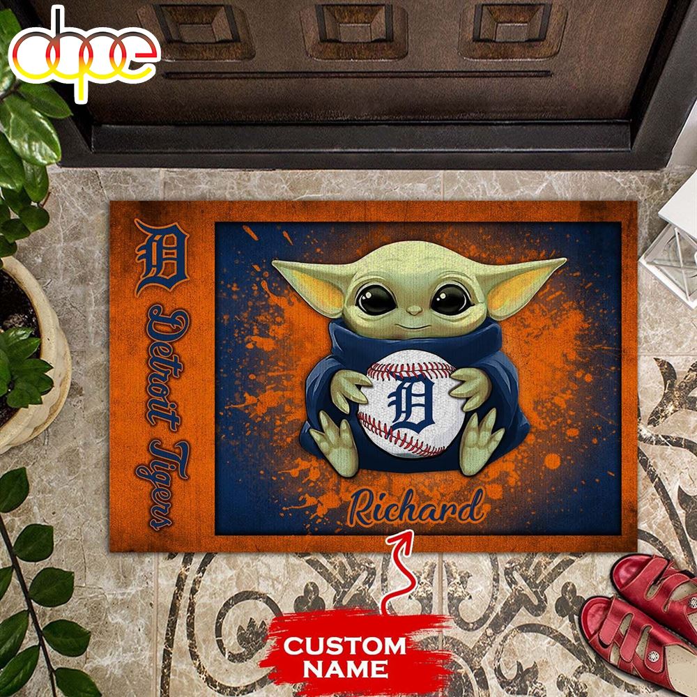 Personalized Detroit Tigers Baby Yoda Holding Baseball All Over Print 3D Doormats Z9lsro
