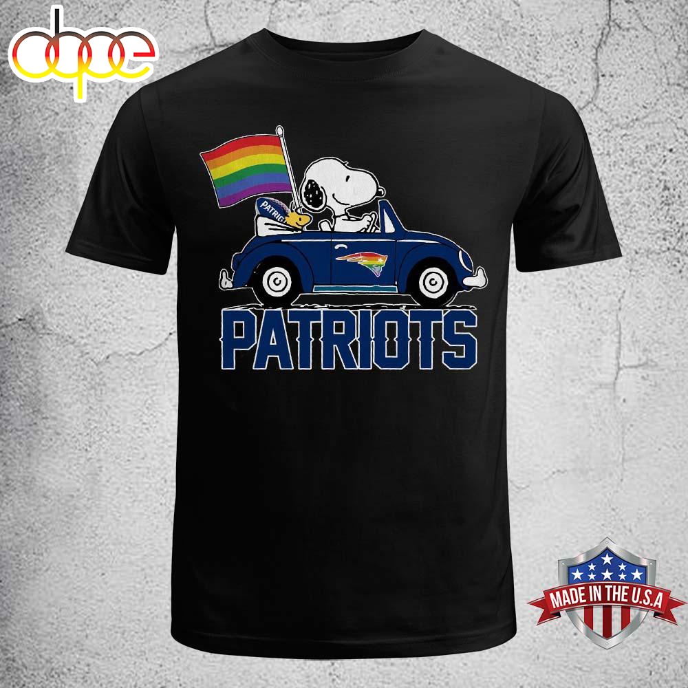 NFL New England Patriots Snoopy Peanuts LGBT Flag T Shirt
